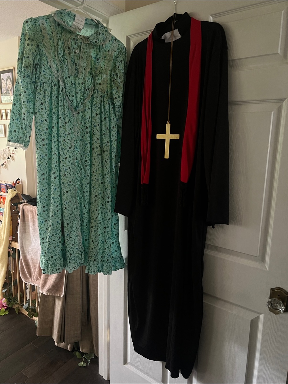The Exorcist couple costume NWOT